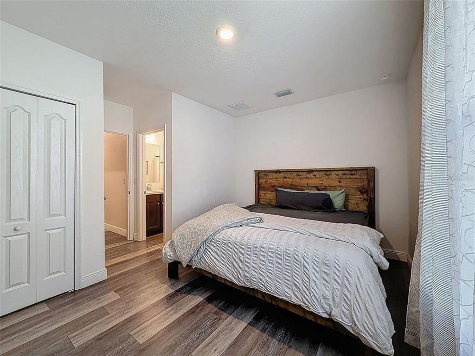 Active With Contract: $478,000 (4 beds, 3 baths, 2428 Square Feet)