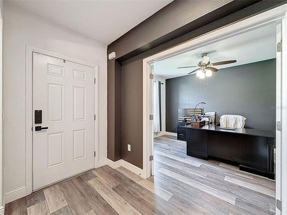 Active With Contract: $478,000 (4 beds, 3 baths, 2428 Square Feet)