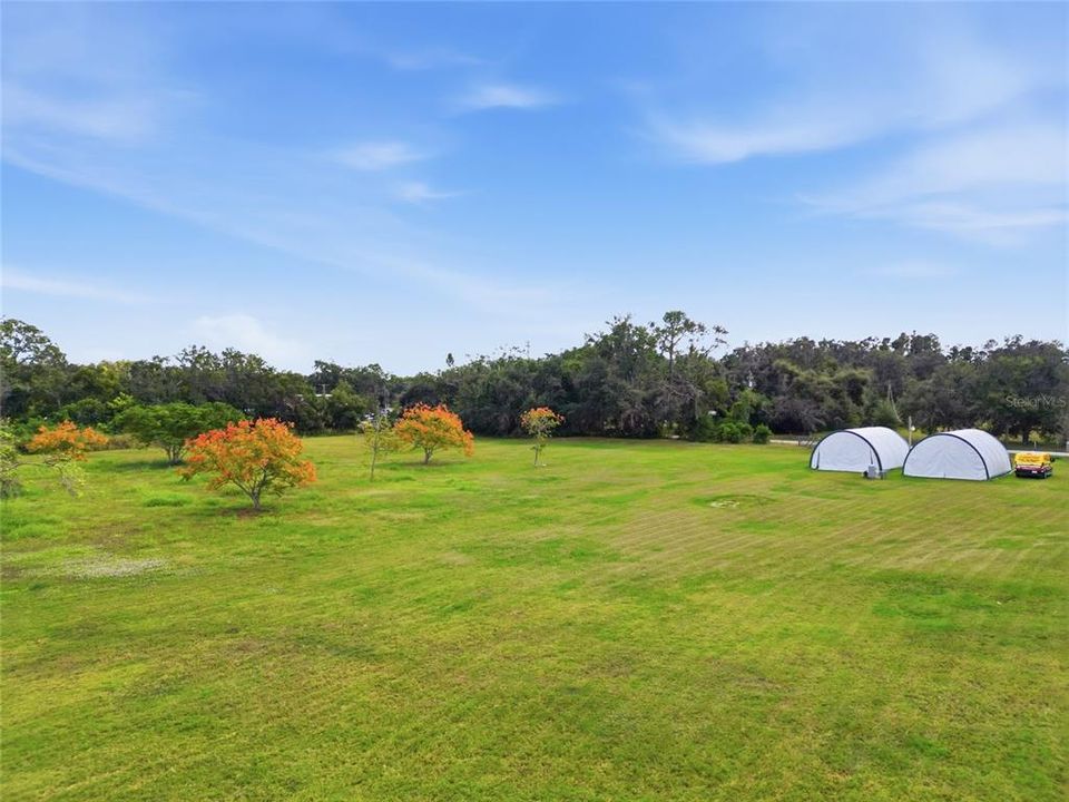 待售: $420,000 (5.28 acres)