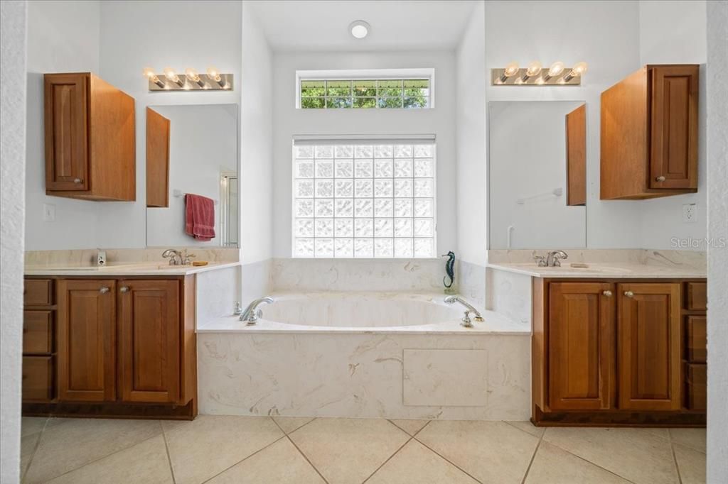 For Sale: $569,000 (3 beds, 2 baths, 2058 Square Feet)