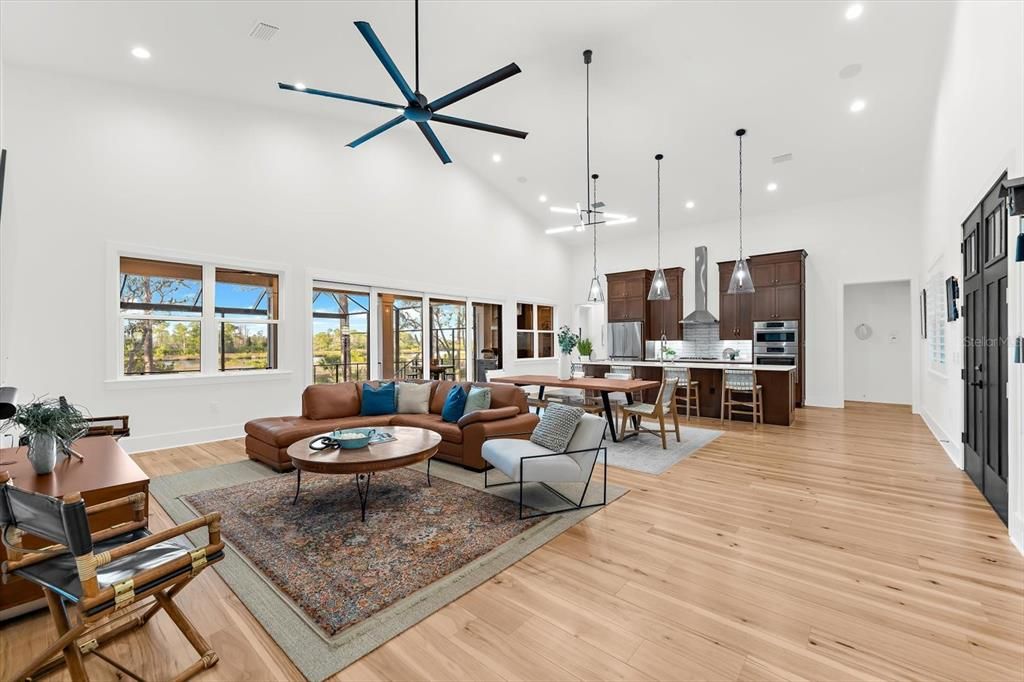 En Venta: $2,000,000 (4 camas, 3 baños, 3031 Pies cuadrados)