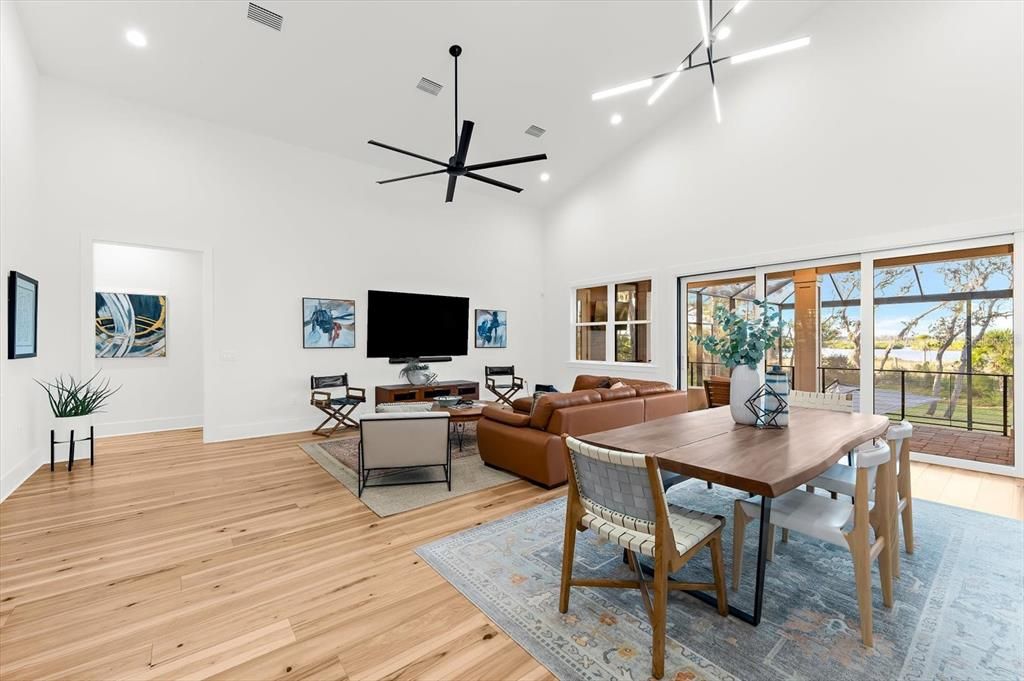 En Venta: $2,000,000 (4 camas, 3 baños, 3031 Pies cuadrados)