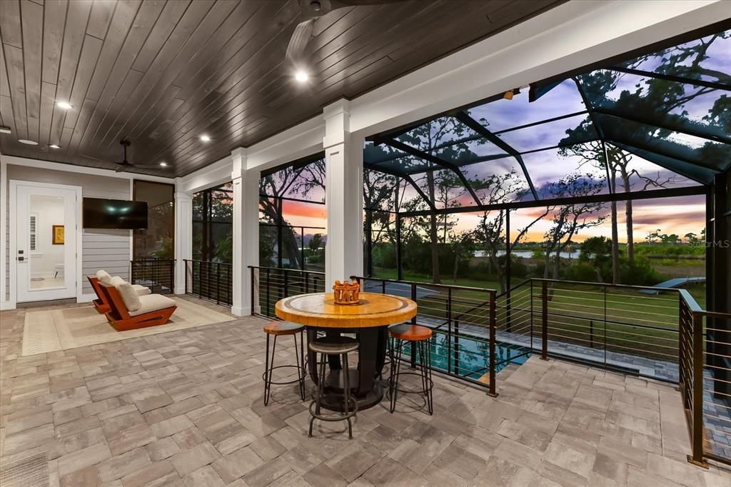 En Venta: $2,000,000 (4 camas, 3 baños, 3031 Pies cuadrados)