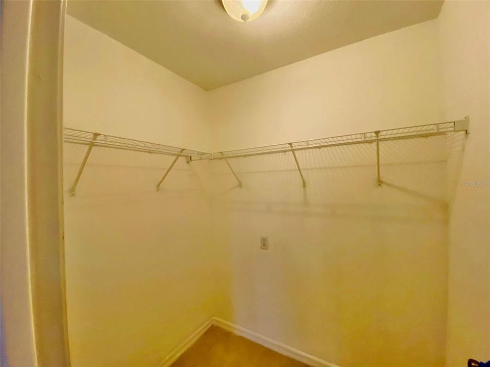 В аренду: $1,400 (3 спален, 2 ванн, 1208 Квадратных фут)