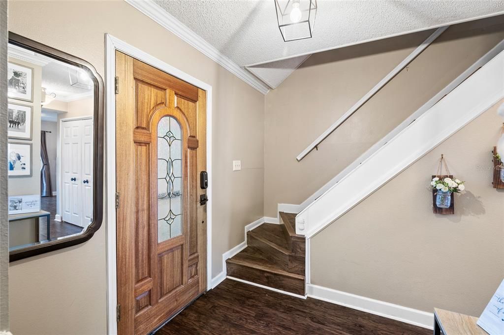 合同活跃: $425,000 (3 贝兹, 2 浴室, 1540 平方英尺)