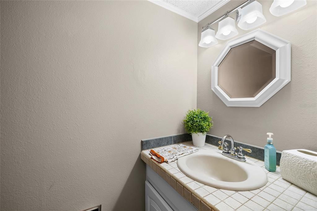 合同活跃: $425,000 (3 贝兹, 2 浴室, 1540 平方英尺)