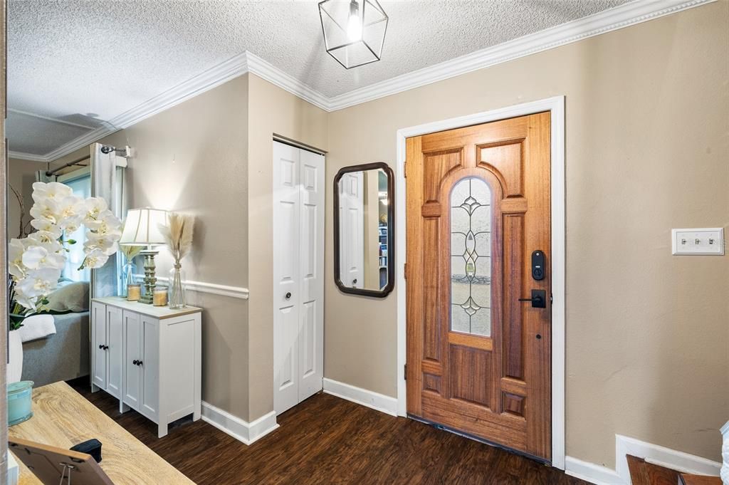 合同活跃: $425,000 (3 贝兹, 2 浴室, 1540 平方英尺)