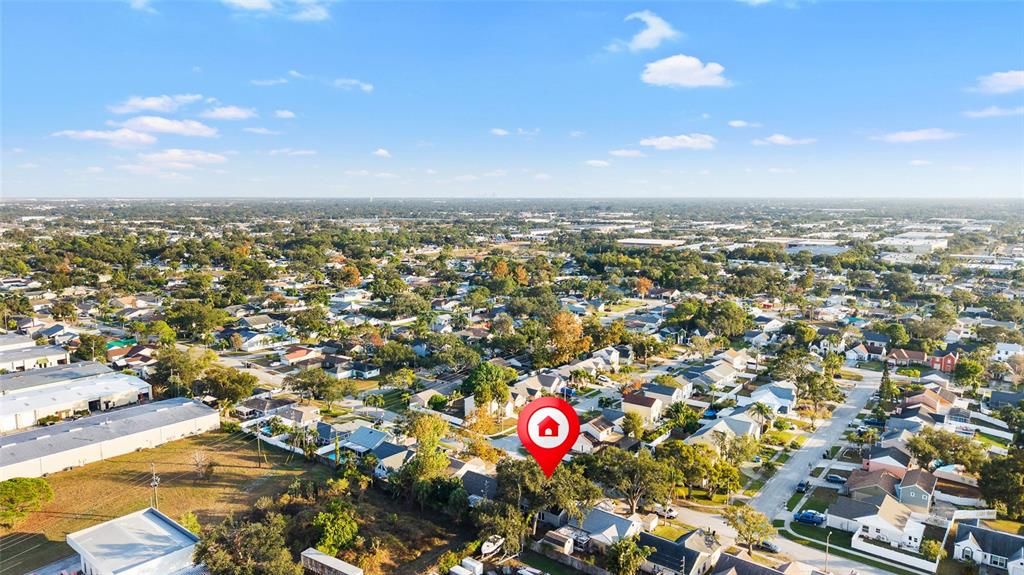 合同活跃: $425,000 (3 贝兹, 2 浴室, 1540 平方英尺)