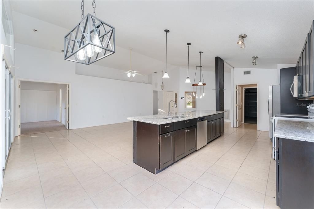 待售: $259,900 (3 贝兹, 2 浴室, 1532 平方英尺)