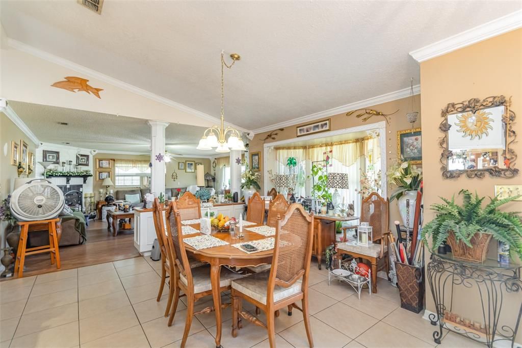 En Venta: $700,000 (3 camas, 2 baños, 2262 Pies cuadrados)