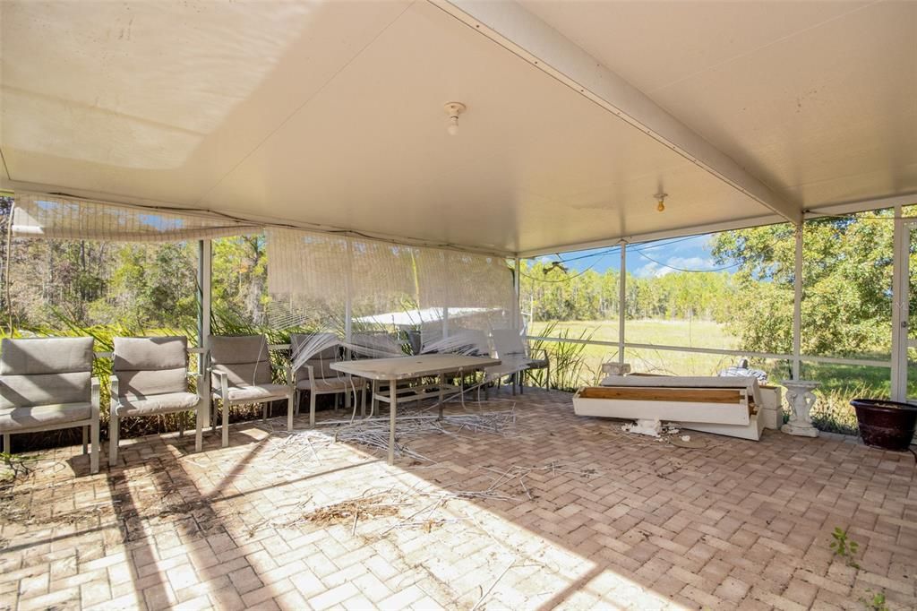 En Venta: $700,000 (3 camas, 2 baños, 2262 Pies cuadrados)