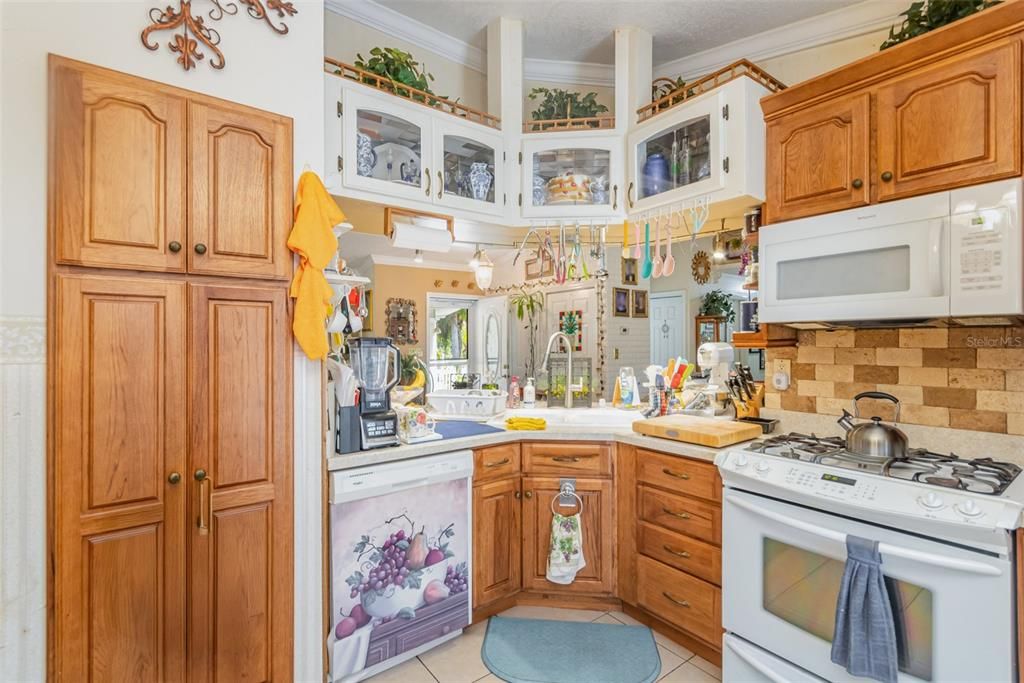 En Venta: $700,000 (3 camas, 2 baños, 2262 Pies cuadrados)