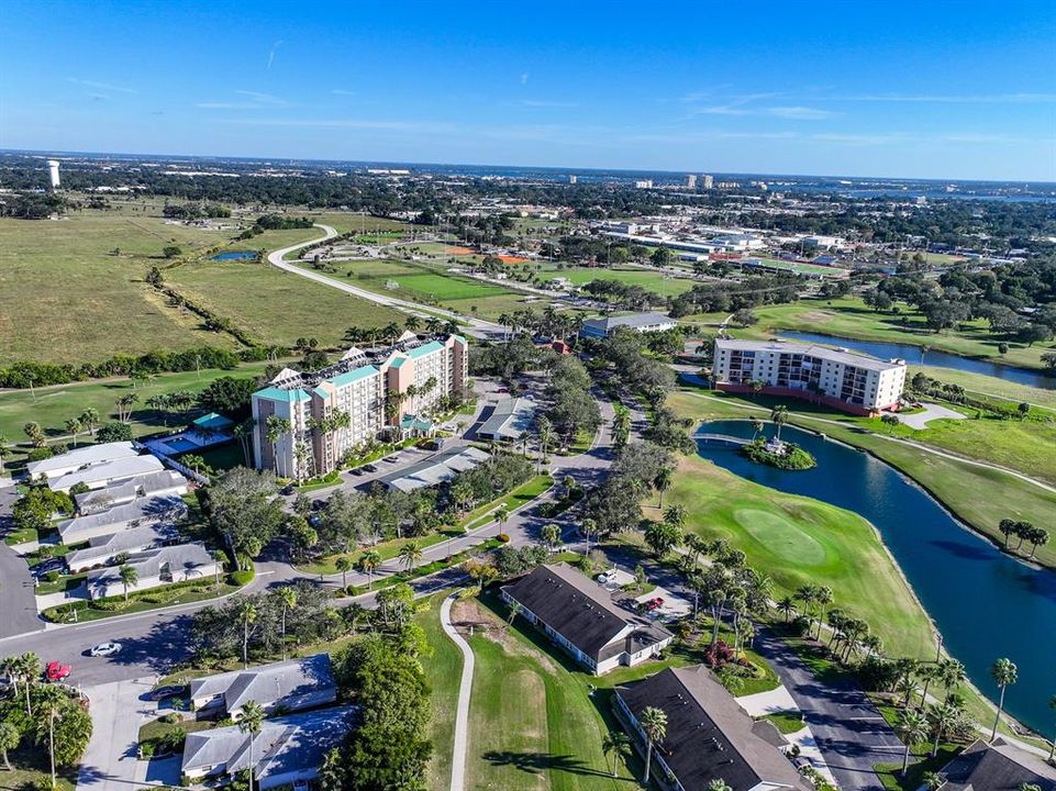 For Sale: $177,000 (1 beds, 1 baths, 728 Square Feet)