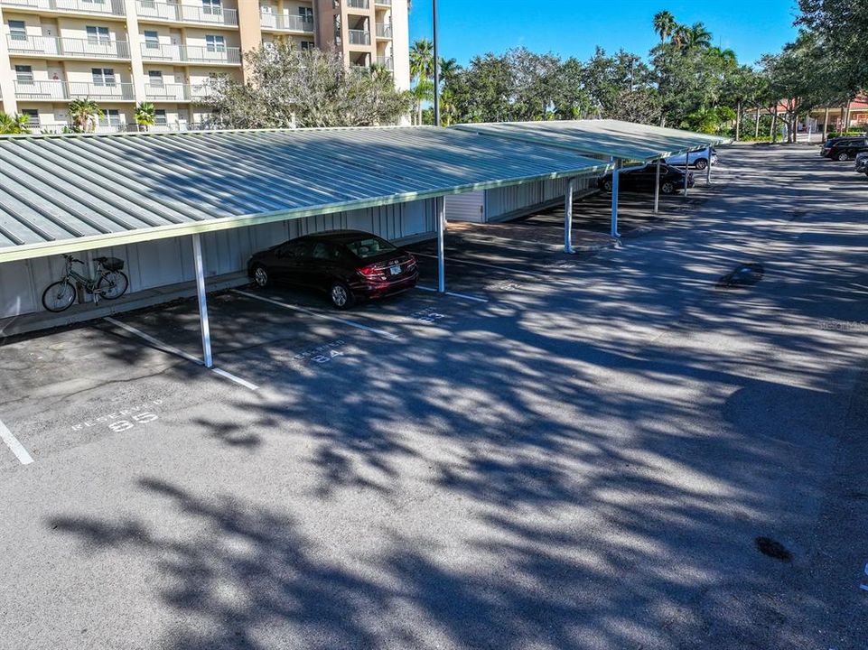 For Sale: $177,000 (1 beds, 1 baths, 728 Square Feet)