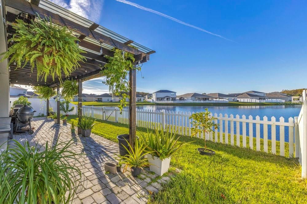 For Sale: $459,900 (4 beds, 3 baths, 2091 Square Feet)