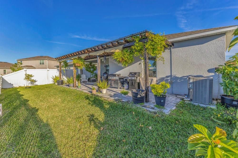 For Sale: $459,900 (4 beds, 3 baths, 2091 Square Feet)