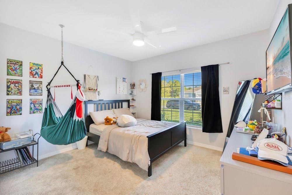 For Sale: $459,900 (4 beds, 3 baths, 2091 Square Feet)