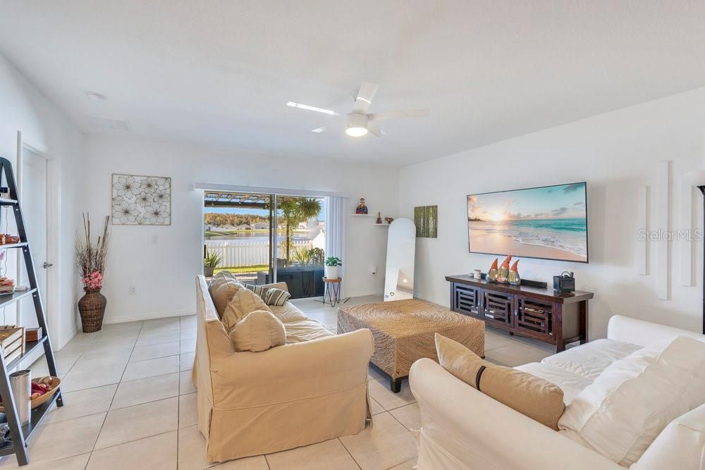 For Sale: $459,900 (4 beds, 3 baths, 2091 Square Feet)