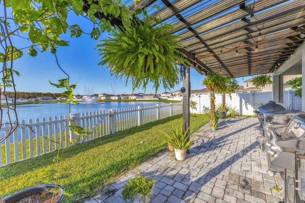 For Sale: $459,900 (4 beds, 3 baths, 2091 Square Feet)