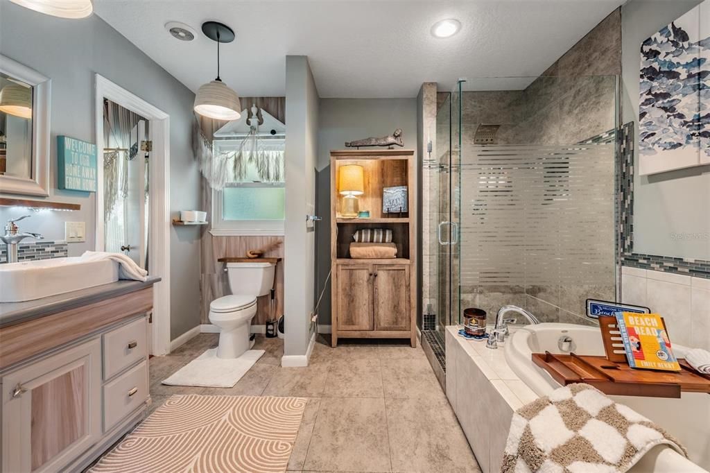 En Venta: $999,000 (5 camas, 2 baños, 2609 Pies cuadrados)