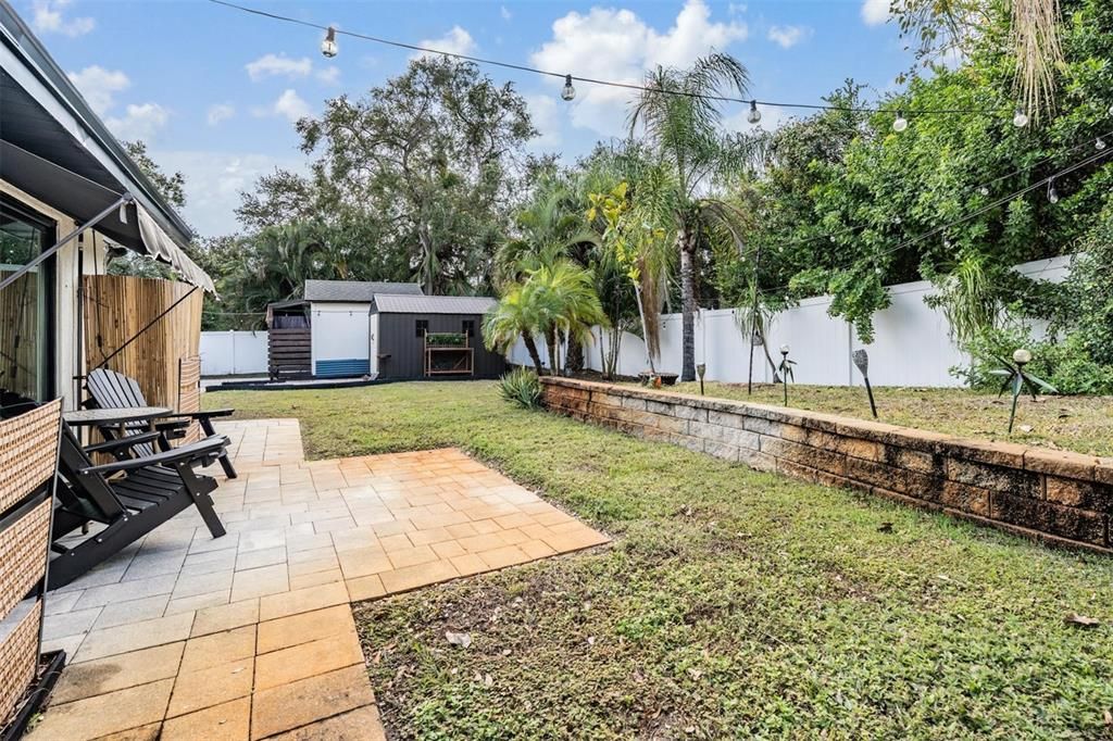 En Venta: $999,000 (5 camas, 2 baños, 2609 Pies cuadrados)