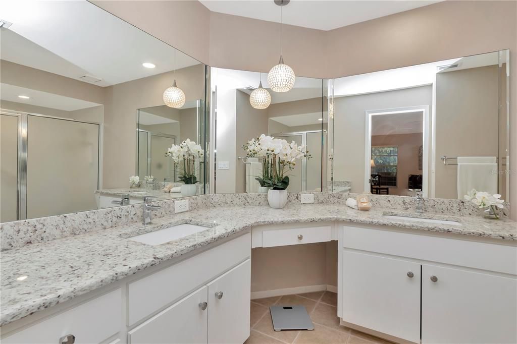 待售: $410,000 (2 贝兹, 2 浴室, 1659 平方英尺)