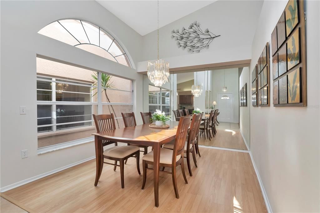 待售: $410,000 (2 贝兹, 2 浴室, 1659 平方英尺)