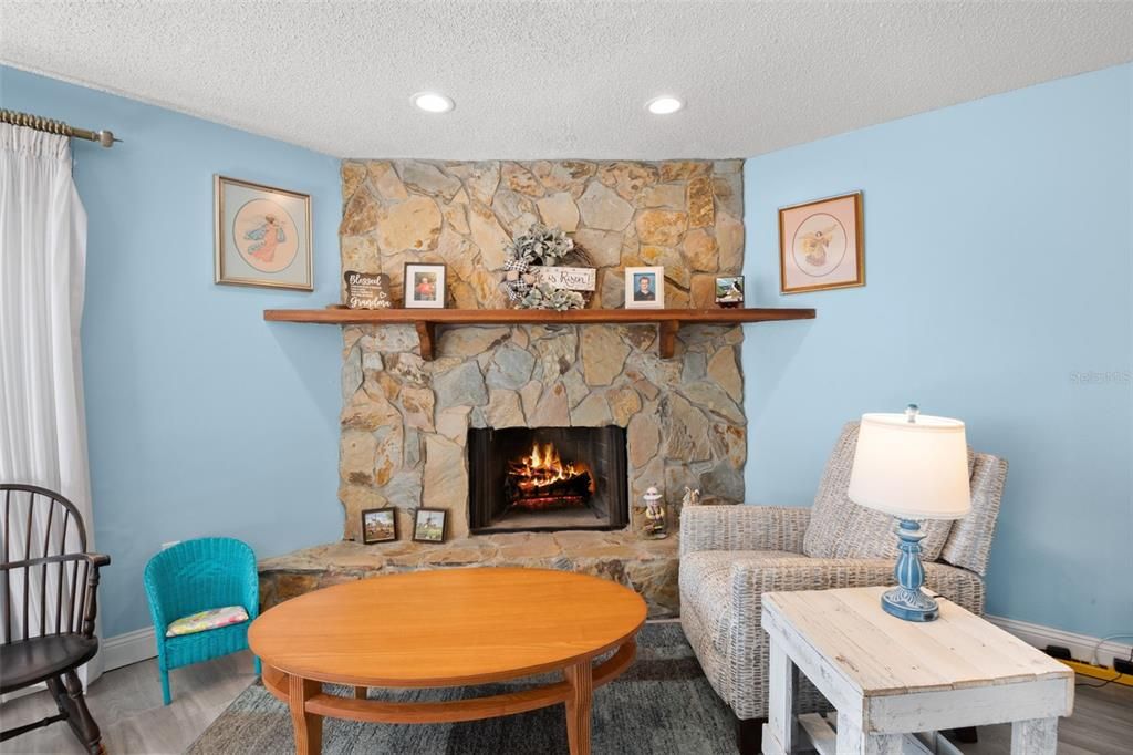 待售: $537,500 (3 贝兹, 2 浴室, 1646 平方英尺)