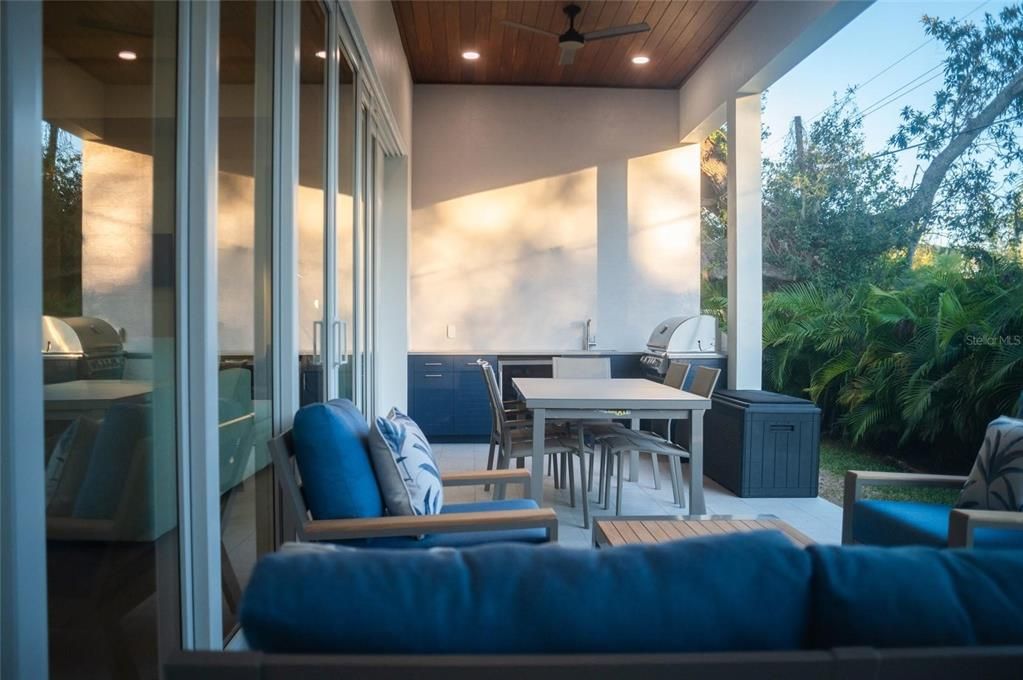 На продажу: $2,175,000 (5 спален, 5 ванн, 3356 Квадратных фут)