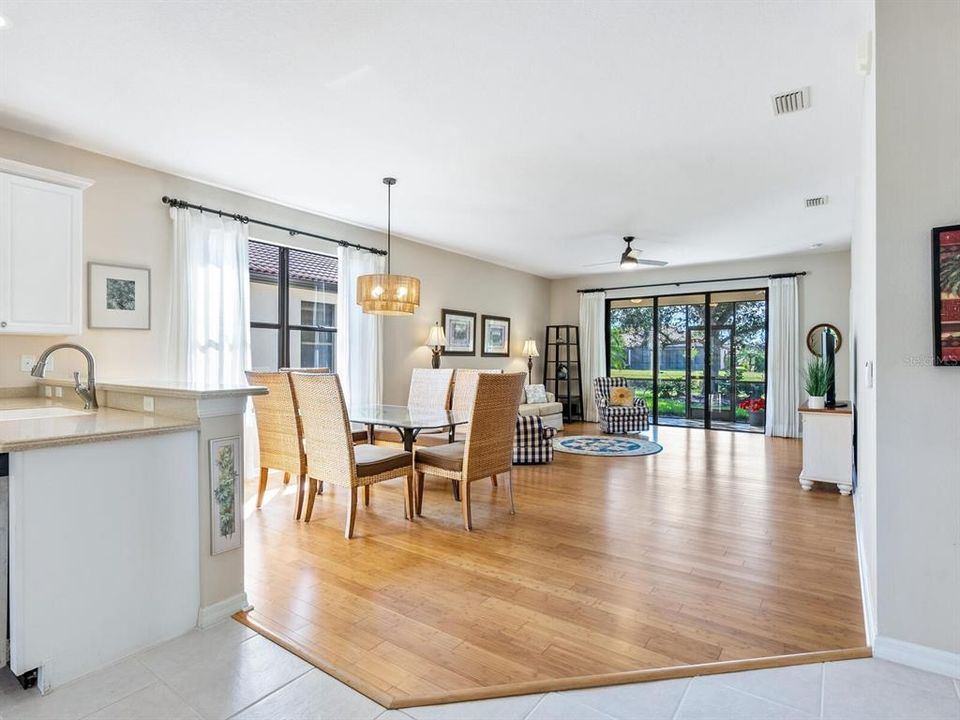 待售: $429,900 (2 贝兹, 2 浴室, 1722 平方英尺)