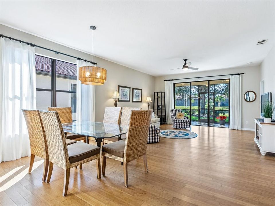 待售: $429,900 (2 贝兹, 2 浴室, 1722 平方英尺)