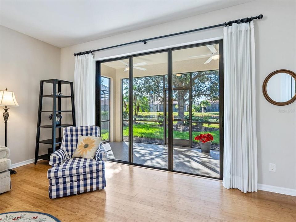 待售: $429,900 (2 贝兹, 2 浴室, 1722 平方英尺)