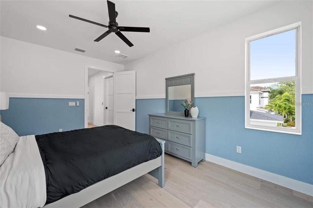 For Sale: $1,775,000 (5 beds, 2 baths, 3023 Square Feet)