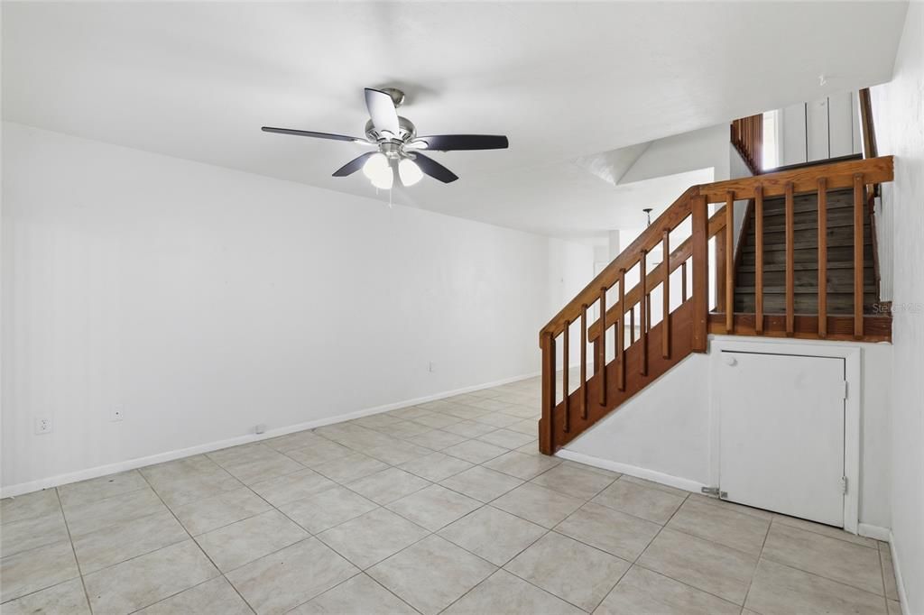 For Sale: $179,900 (2 beds, 2 baths, 1094 Square Feet)