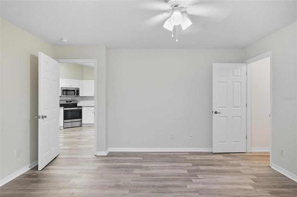 For Rent: $1,650 (3 beds, 2 baths, 1211 Square Feet)