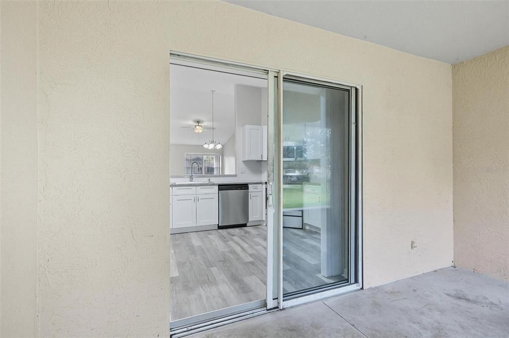 For Rent: $1,650 (3 beds, 2 baths, 1211 Square Feet)