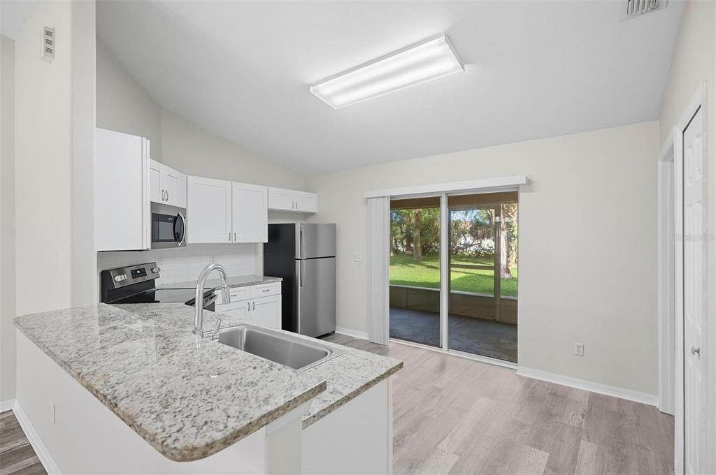 For Rent: $1,650 (3 beds, 2 baths, 1211 Square Feet)