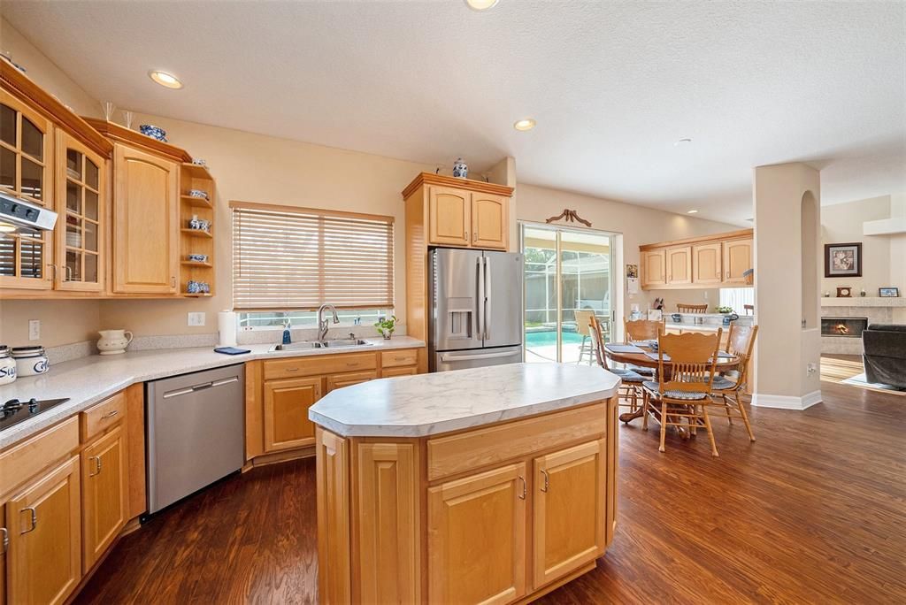 待售: $925,000 (3 贝兹, 3 浴室, 3580 平方英尺)