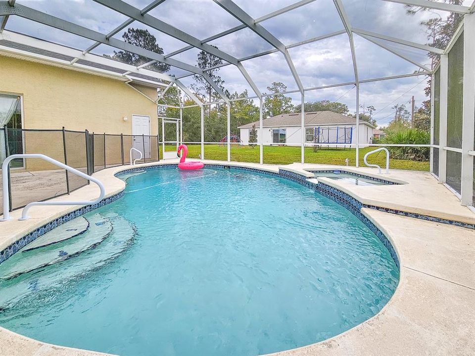 For Sale: $475,000 (4 beds, 3 baths, 2572 Square Feet)