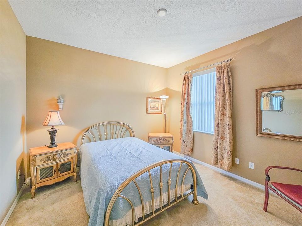 For Sale: $475,000 (4 beds, 3 baths, 2572 Square Feet)