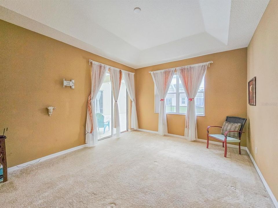 For Sale: $475,000 (4 beds, 3 baths, 2572 Square Feet)