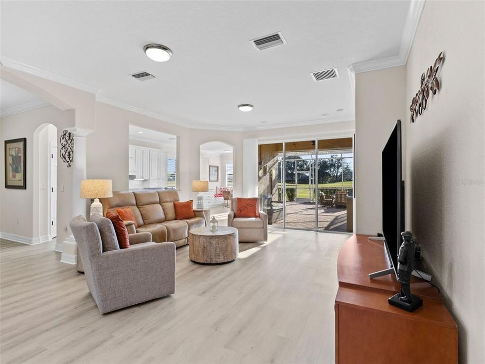 待售: $599,900 (3 贝兹, 3 浴室, 2750 平方英尺)