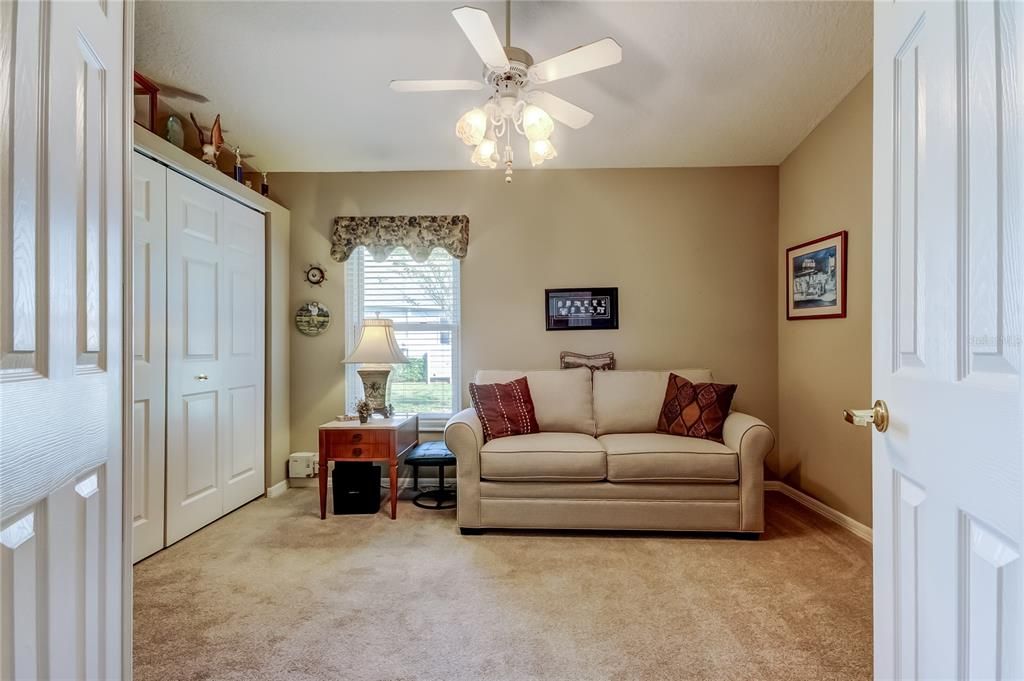 For Sale: $239,000 (2 beds, 2 baths, 1292 Square Feet)