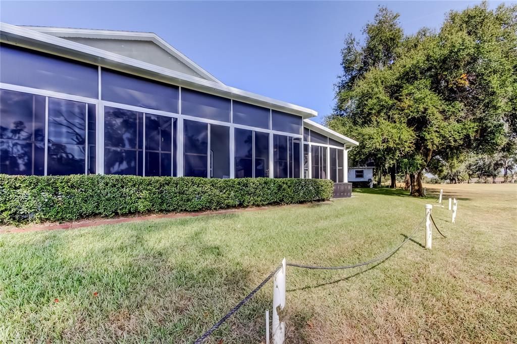 For Sale: $239,000 (2 beds, 2 baths, 1292 Square Feet)