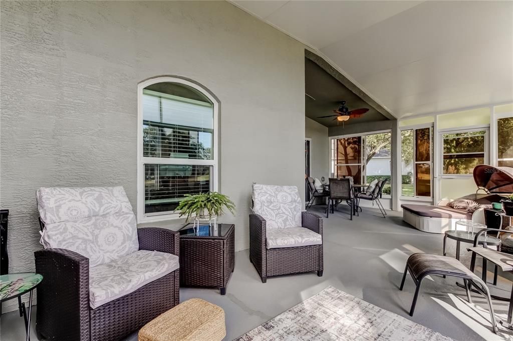 For Sale: $239,000 (2 beds, 2 baths, 1292 Square Feet)