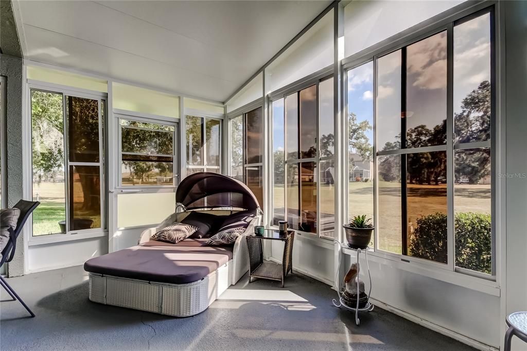 For Sale: $239,000 (2 beds, 2 baths, 1292 Square Feet)