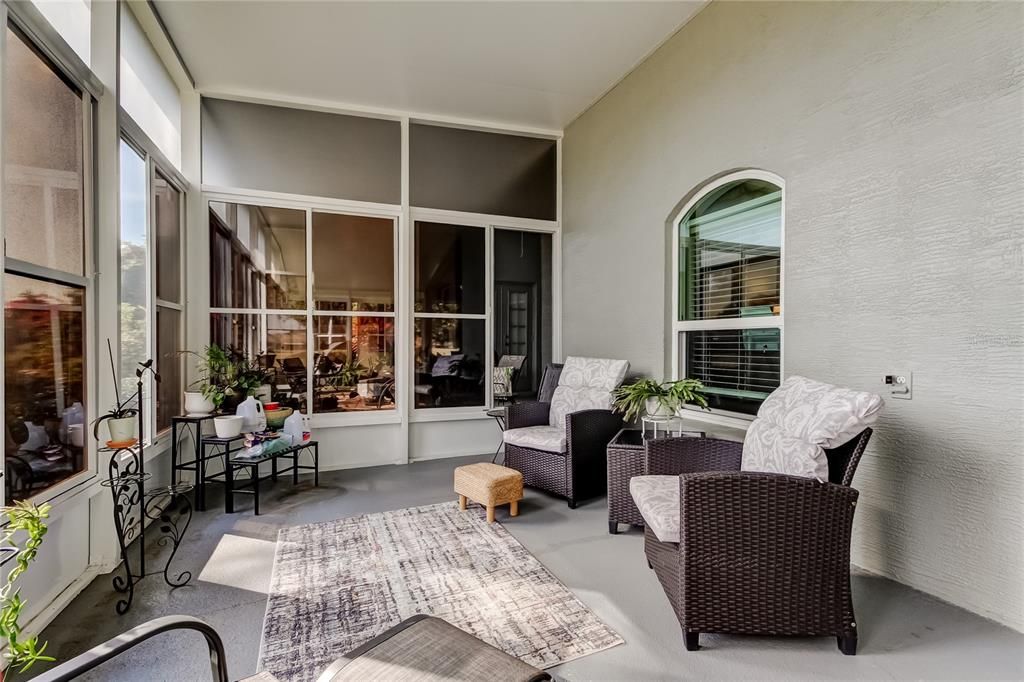 For Sale: $239,000 (2 beds, 2 baths, 1292 Square Feet)