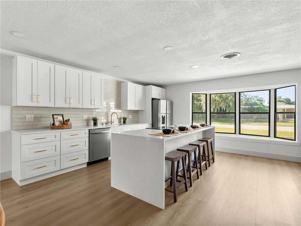 На продажу: $474,900 (3 спален, 2 ванн, 2077 Квадратных фут)