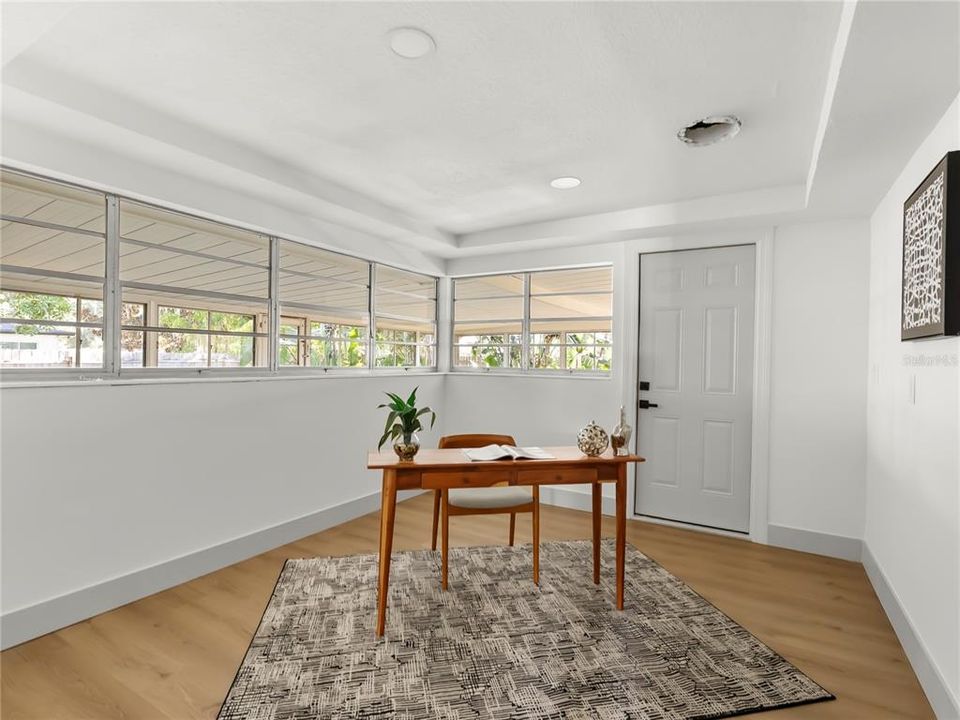 На продажу: $474,900 (3 спален, 2 ванн, 2077 Квадратных фут)