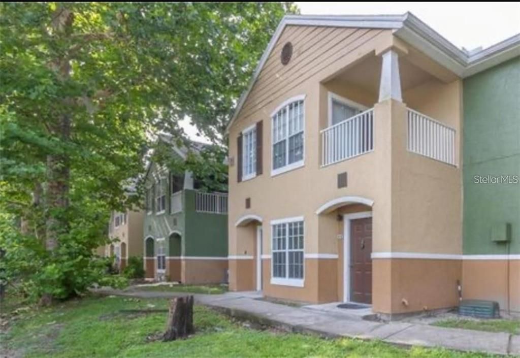 出租: $1,350 (1 贝兹, 1 浴室, 779 平方英尺)